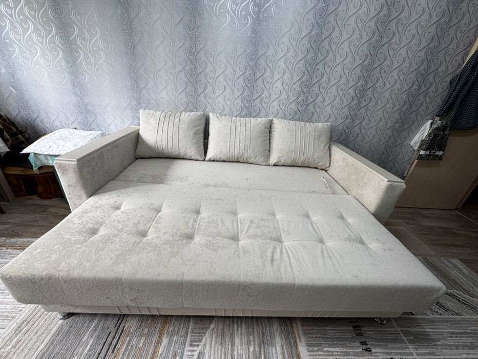 Продам диван новый