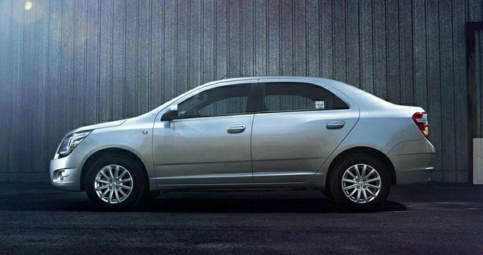 Звони, если Нужен ВОДИТЕЛЬ-ПЕРЕВОЗЧИК с личным авто на выходные дни