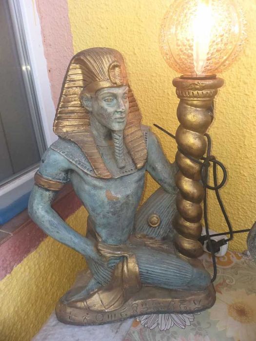 Veioza faraon cu bura din sticla