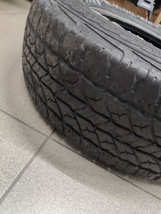 Продам шины 235/75 r15