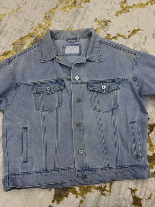 Джинсовая куртка