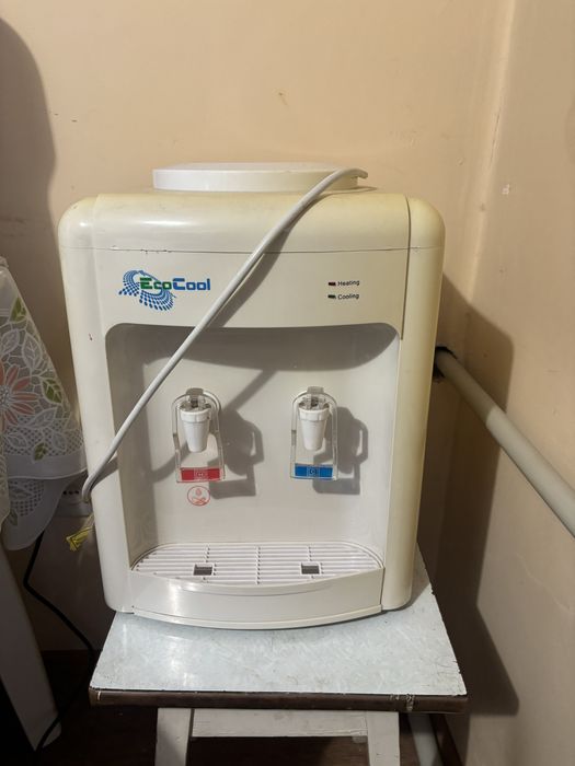 Диспенсер для воды рабочий