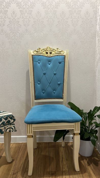 Продается стол и стулья(8)