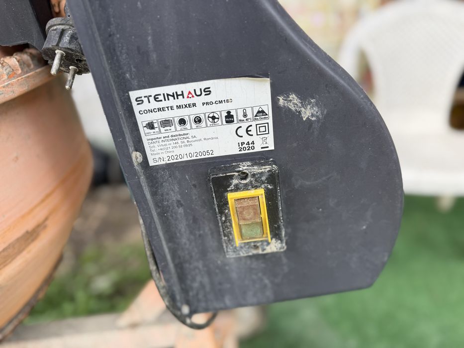 betonieră semi-profesională Steinhaus PRO-CM180, cu o capacitate de 180 litri