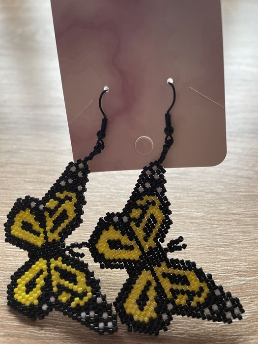 Cercei handmade din margele