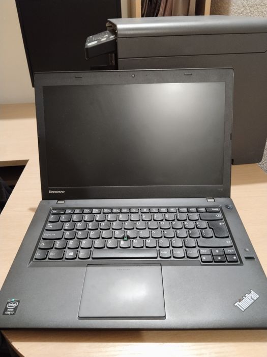 Yangi Lenovo Thinkpad core i7  sotiladi