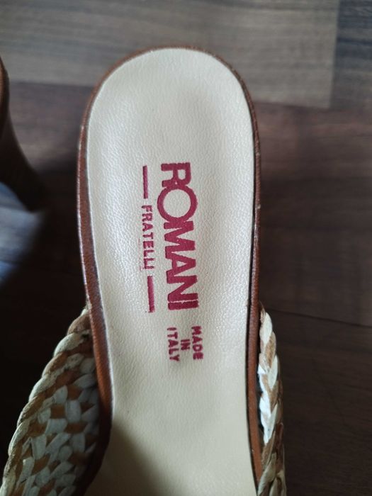Pantofi din piele