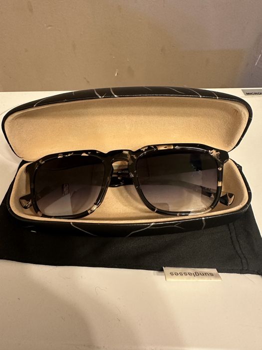 Слънчеви очила HAWKERS + подарък