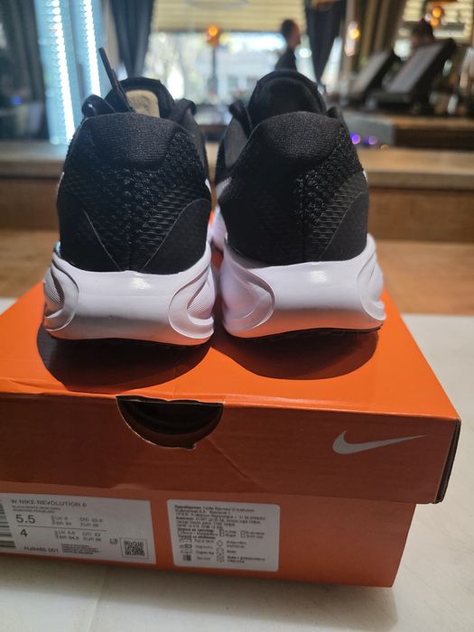 Nike Revolution 8  Номер 36