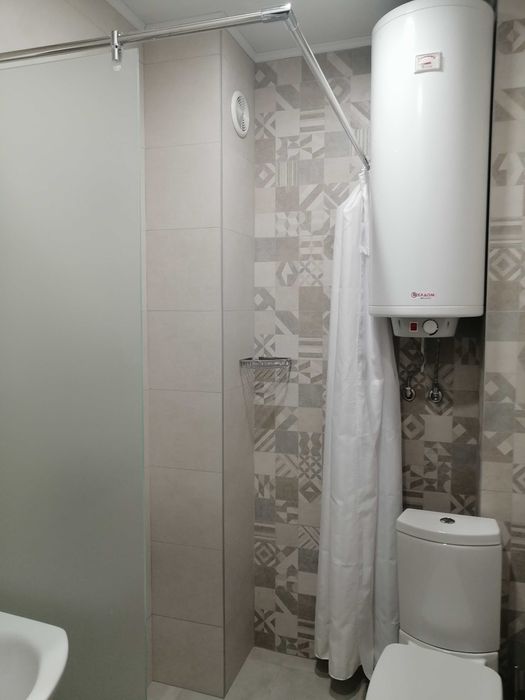 Продава се Тристаен апартамент в Варна, Окръжна болница - 90 кв.м за 1899 €/кв.м - Снимка #14