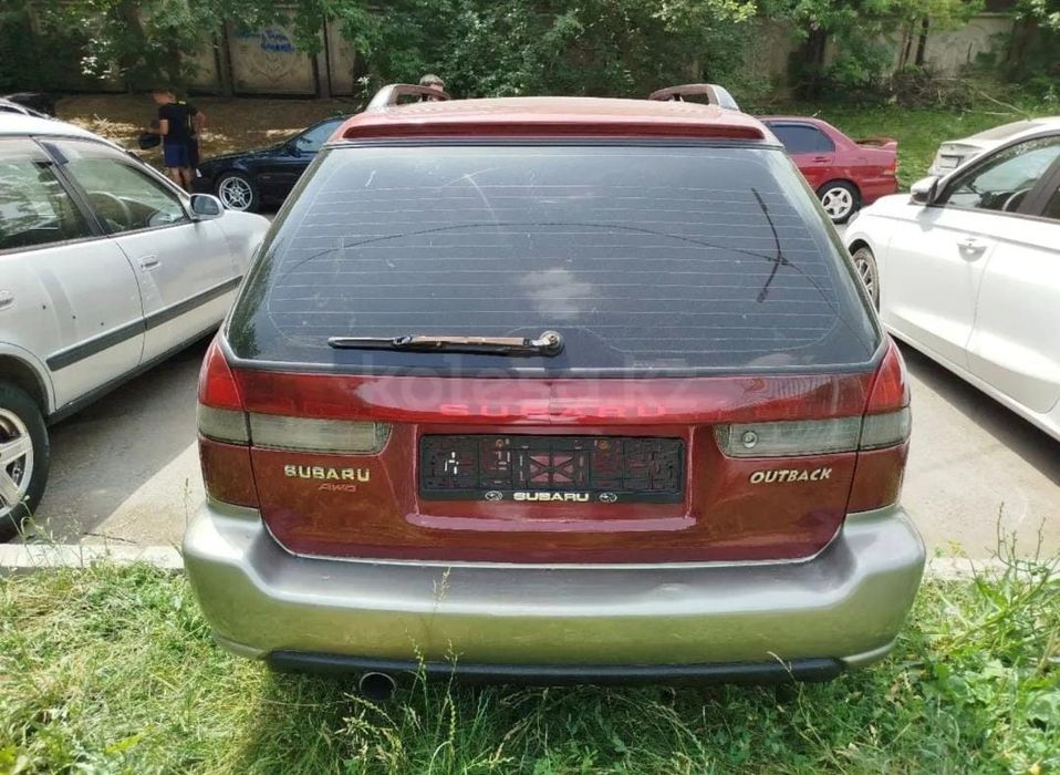 Subaru Outback 1998год