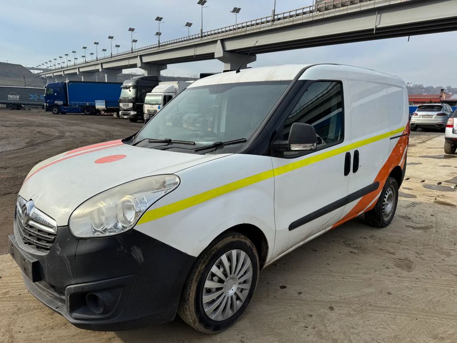 Bara / Capota / Faruri / Aripi / Usi Opel Combo 2015