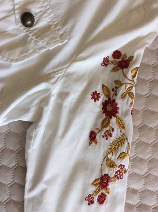 Спортно Елегантно Сако с Бродирани Ръкави