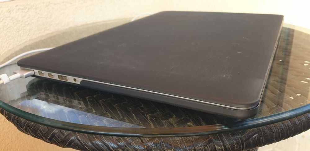 MacBook Pro Retina A1398 15" MID2012 i7 QuadCore 750GB SSD 16GB RAM