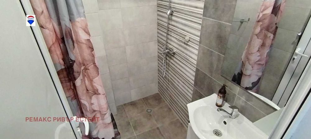 Дава се под наем Тристаен апартамент в Русе, Здравец - 72 кв.м за 331.5 € - Снимка #11