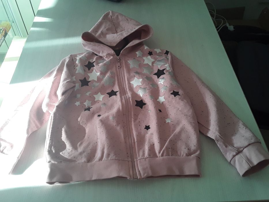 Продаются детские куртки  и кофты