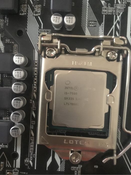 Placa de baza Asus cu procesor i5