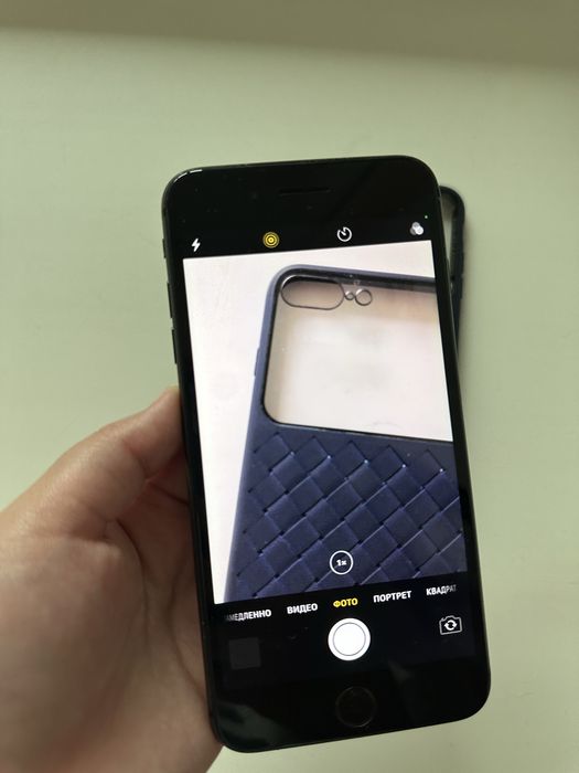 iPhone 8plus 64GB