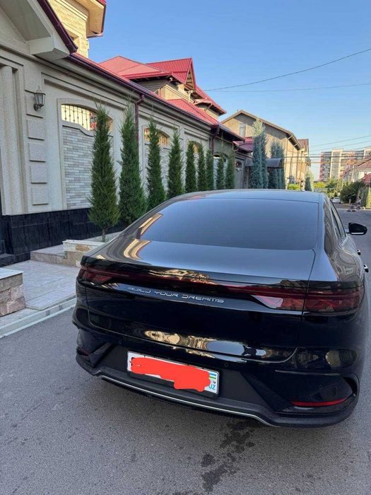 Продаю свою машину BYD HAN 506км 2025г.