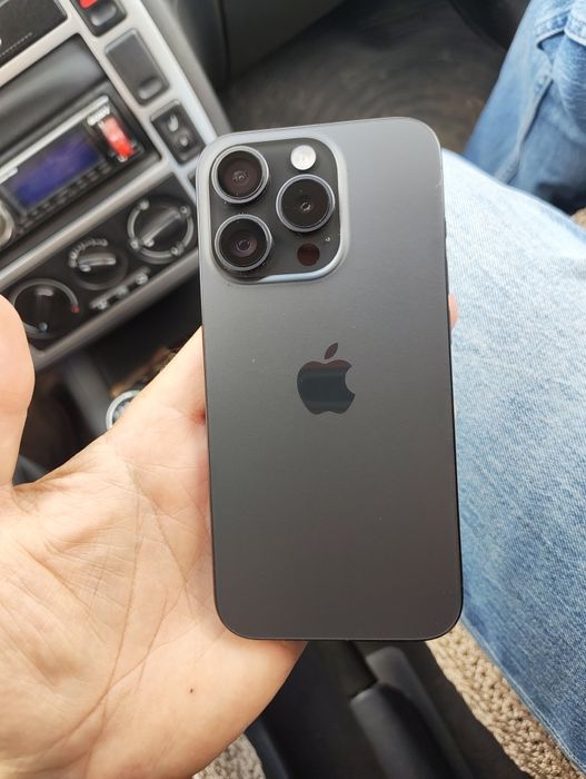 Продам iphone 15 pro 128