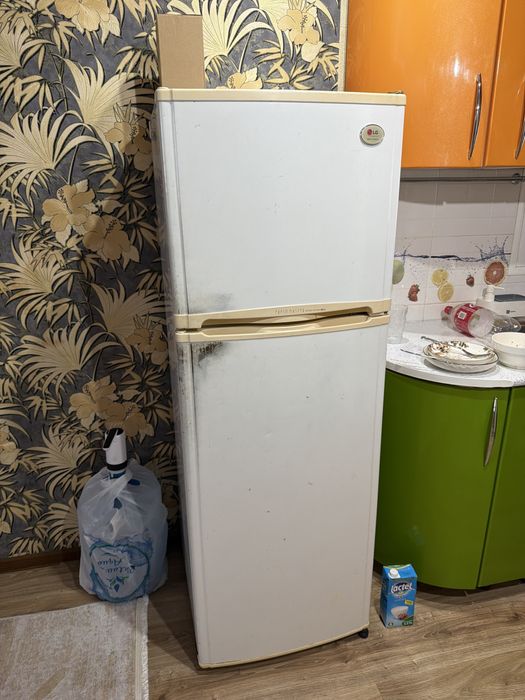Холодильник б/у