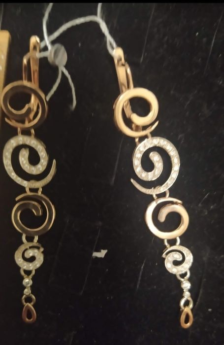 Новые золотые серьги