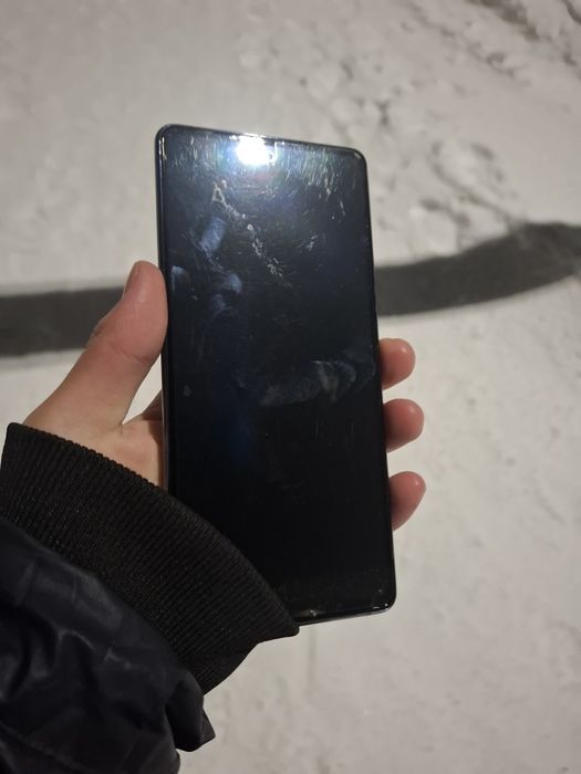 Продам телефон samsung s20FE