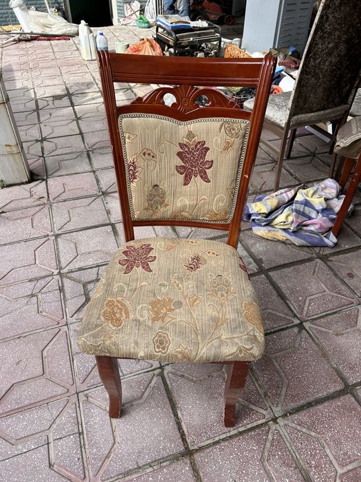 Стулья хорошие из дерева