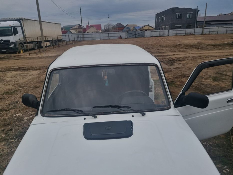 Продам ниву 2121