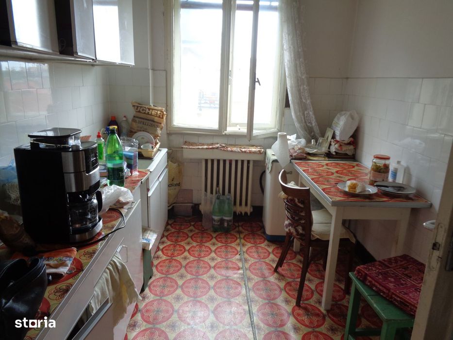 Apartament 2 camere, 109 mp CENTRU etaj 2 bloc caramida garaj, boxa
