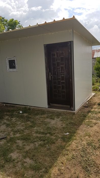 Vând case de locuit din panouri sandwich