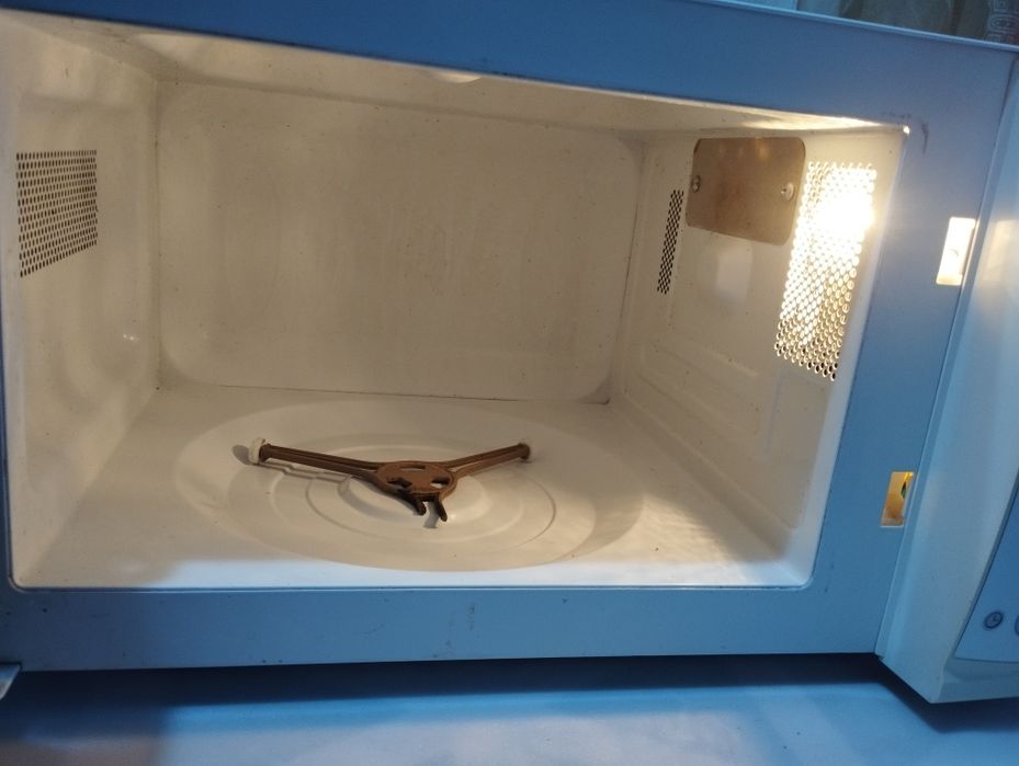 Микроволновка LG рабочая