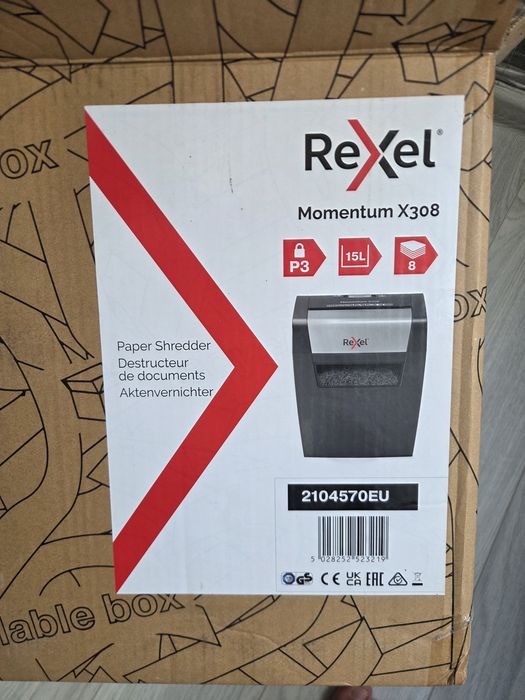 Distrugator documente manual REXEL MOMENTUM X308, P3, cross-cut (confeti), 8 coli, cos 15l, negru