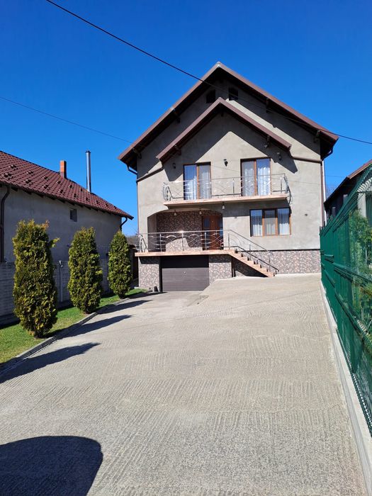 Vând Casa suprafața 155 mp