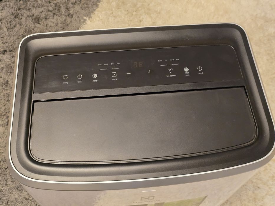 Aer condiționat mobil Electrolux ChillFlex Pro EXP34U338CW – ca nou!