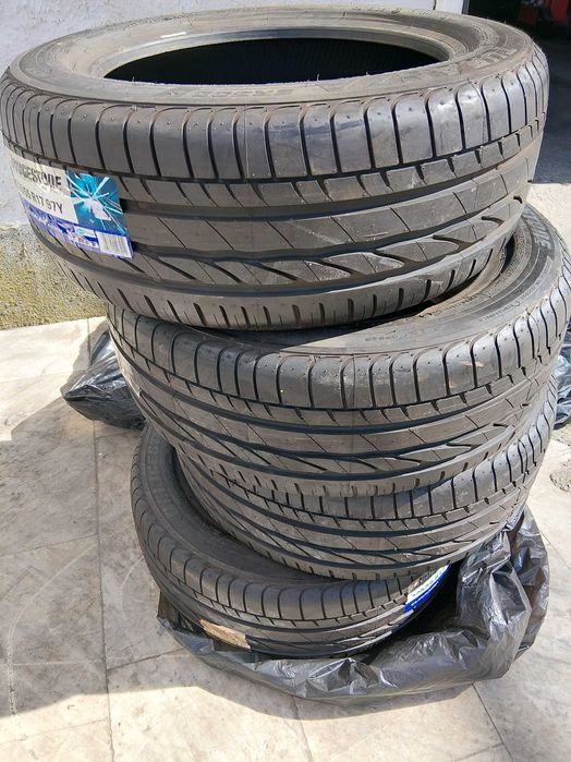 225/55/17 BRIDGESTONE 200€-4бр