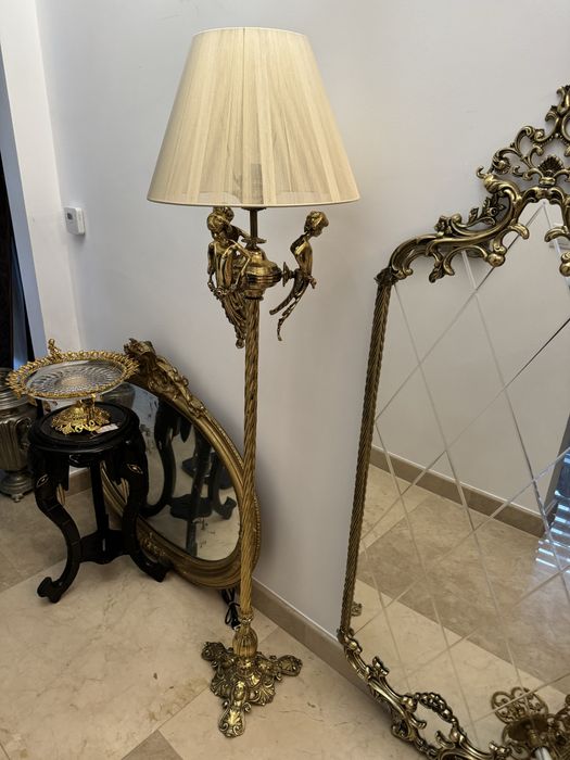 Lampadar din bronz
