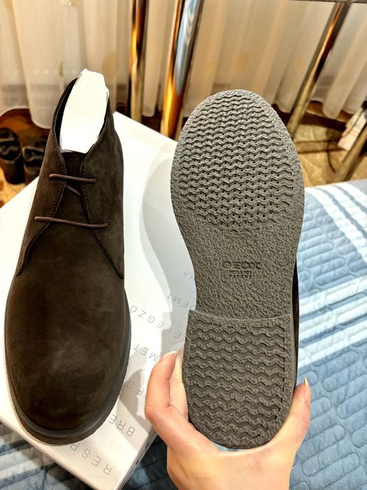 Ghete Geox marimea 43 noi, piele intoarsa