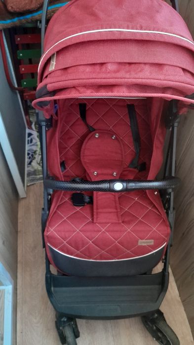 Коляска детская бордовая