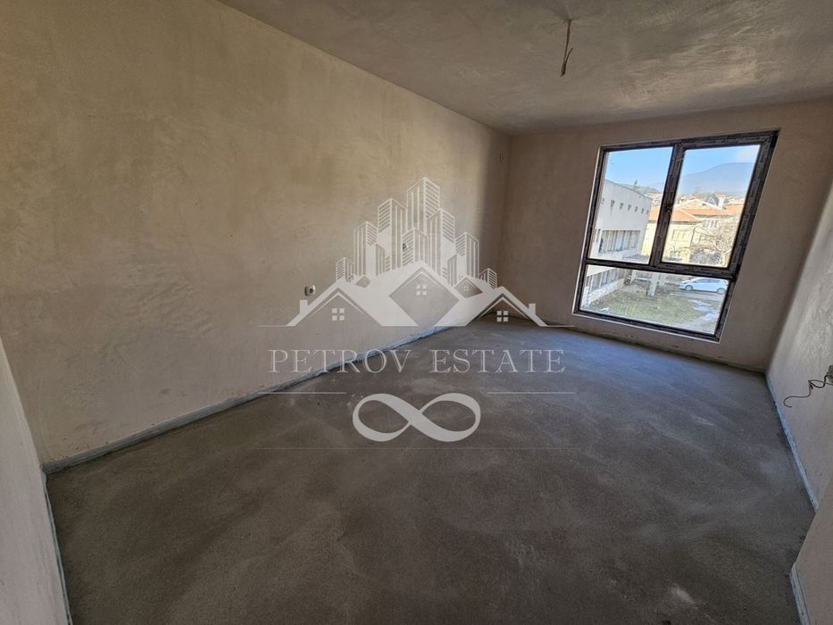 Продава се Двустаен апартамент в Велинград - 72 кв.м за 1139 €/кв.м - Снимка #1