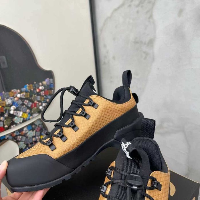 Продавам нови мъжки обувки The North Face GLENCLYFFE LOW SUMIT GOLD
