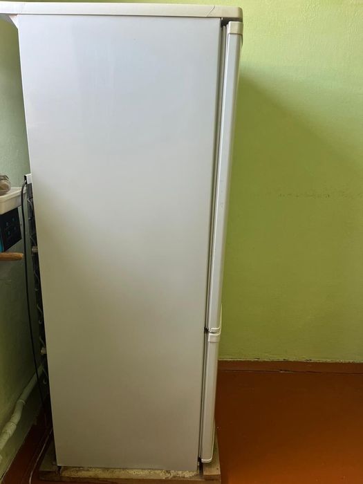 Холодильник бирюса