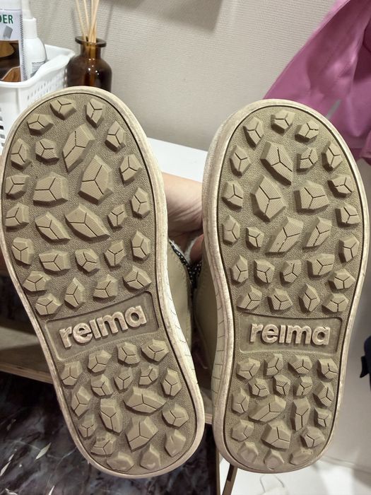 Продам ботинки reima