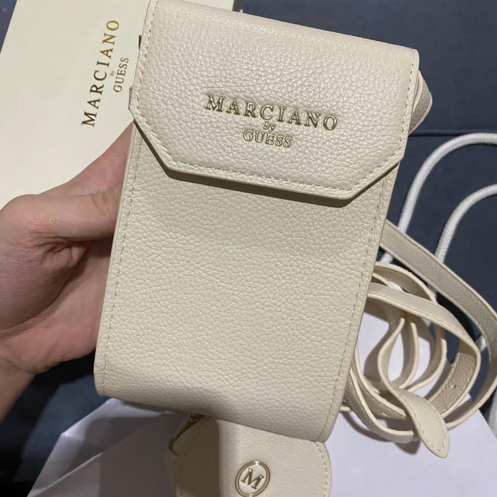 продам сумку MARCIANO GUESS