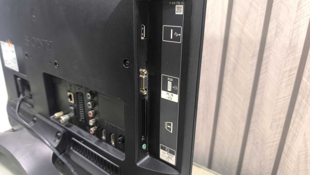 Televizor SMART - Sony KDL-22EX555 - 22 inch/56 cm - impecabil