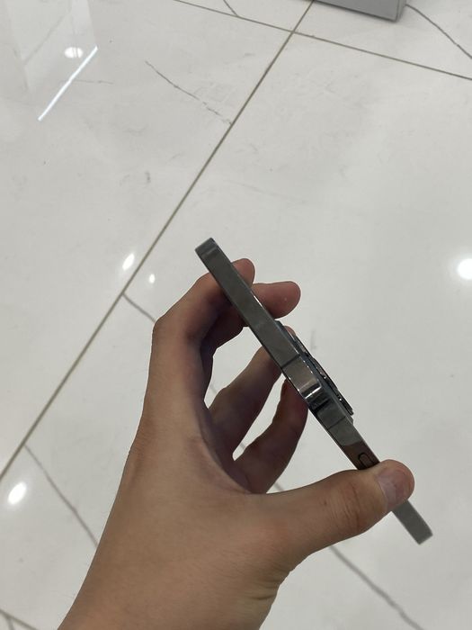 Продам айфон 12 про макс