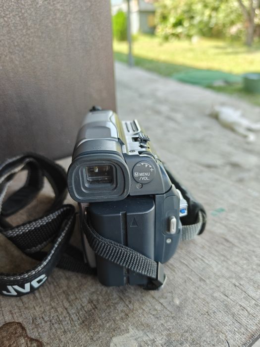 Видеокармера JVC GR-D53E