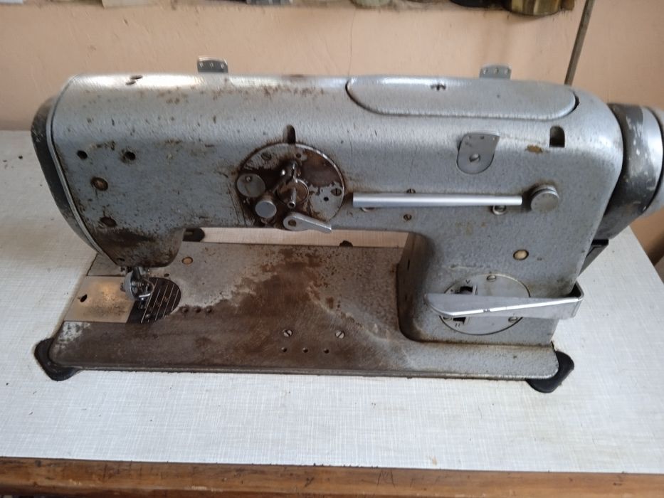 Професионална шевна машина.Нова цена.