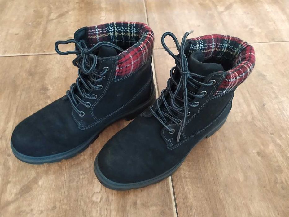 Дамски черни боти