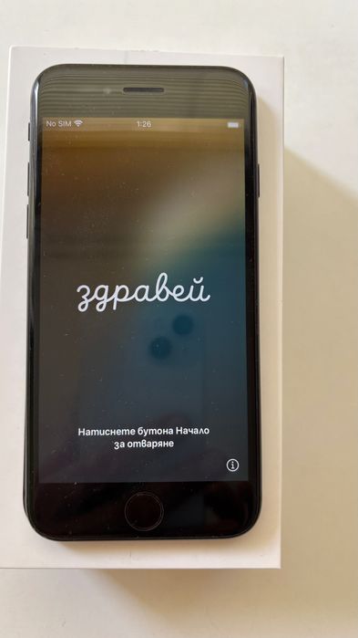 iPhone SE 2020г. 64гб. В прилично състояние, следи от използване.
